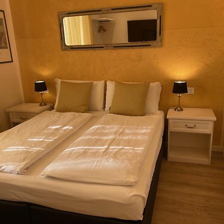 Betty'S House Bed and Breakfast Λατζίζε Εξωτερικό φωτογραφία