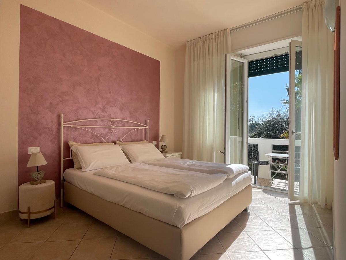 Betty'S House Bed and Breakfast Λατζίζε Εξωτερικό φωτογραφία