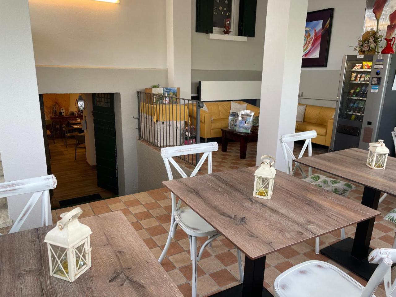 Betty'S House Bed and Breakfast Λατζίζε Εξωτερικό φωτογραφία