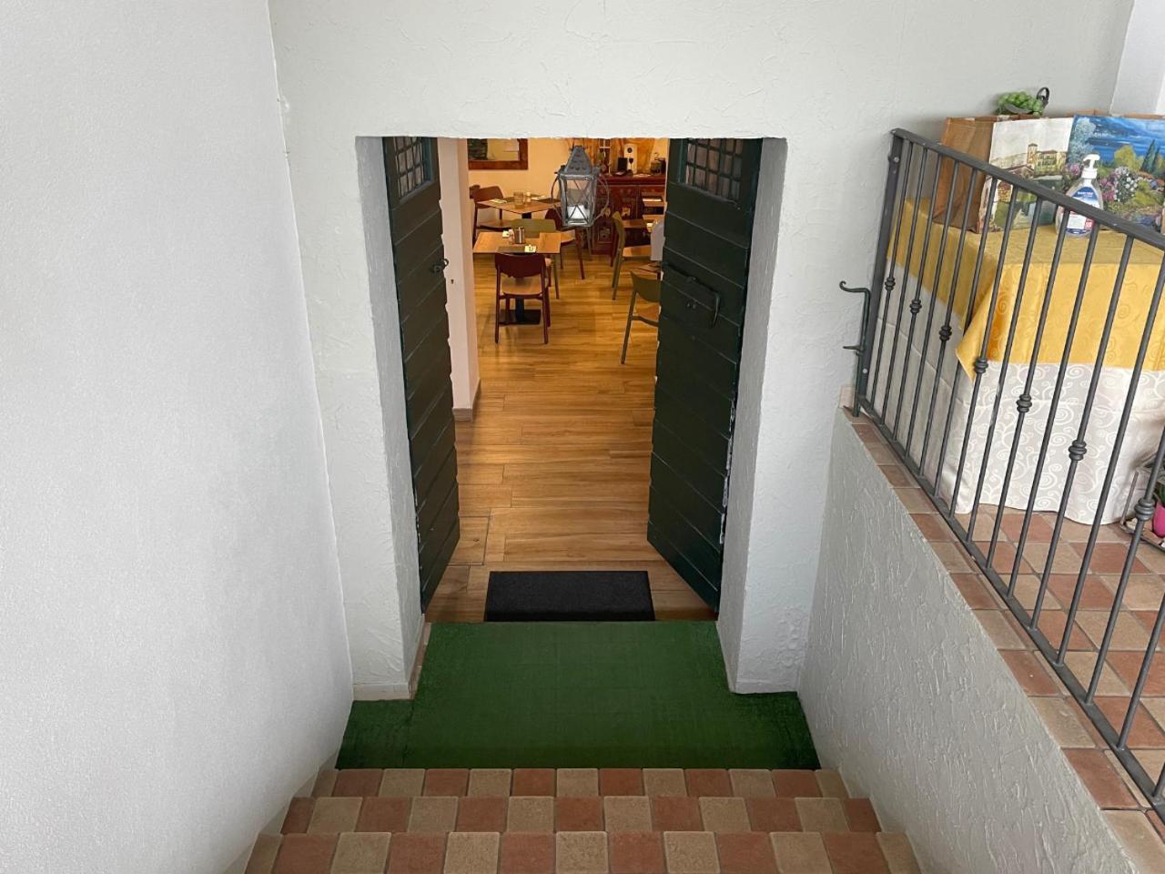 Betty'S House Bed and Breakfast Λατζίζε Εξωτερικό φωτογραφία