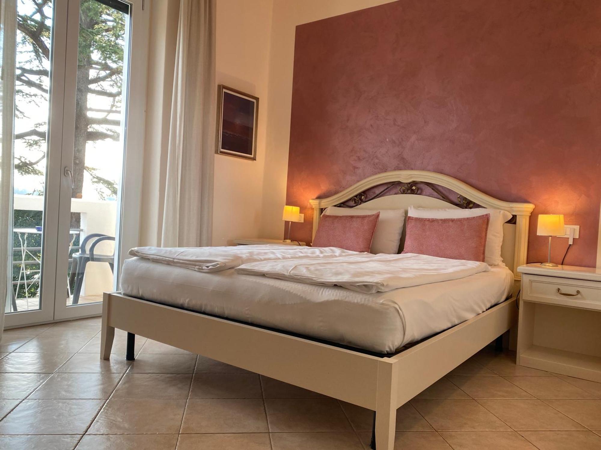 Betty'S House Bed and Breakfast Λατζίζε Εξωτερικό φωτογραφία